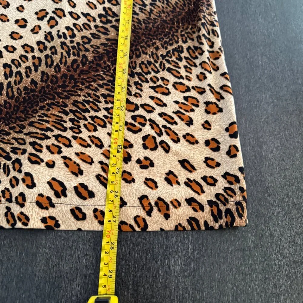 Exclusively Misook Women's Leopard Spot Pattern V-Neck Blouse Top, Size XS NWT - Picture 7 of 7